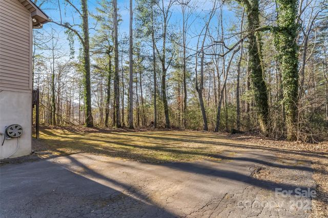 33 Ashwood Drive, Asheville, NC 28803