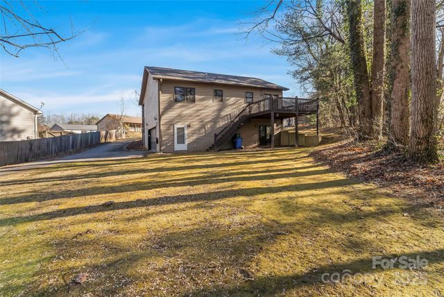 33 Ashwood Drive, Asheville, NC 28803