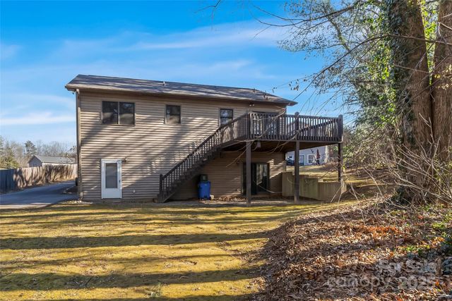 33 Ashwood Drive, Asheville, NC 28803