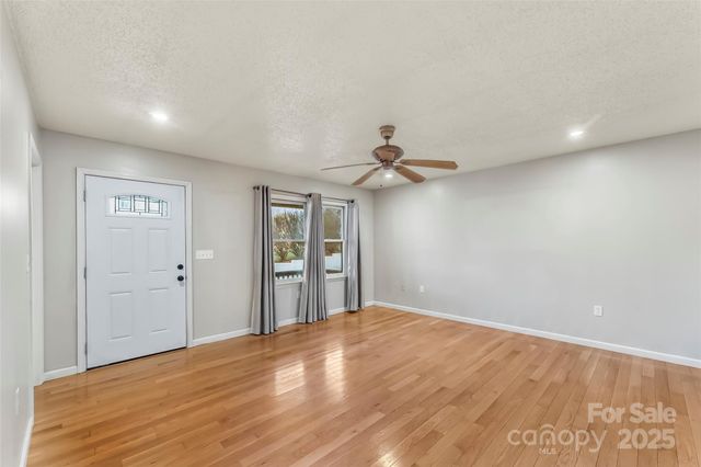 33 Ashwood Drive, Asheville, NC 28803