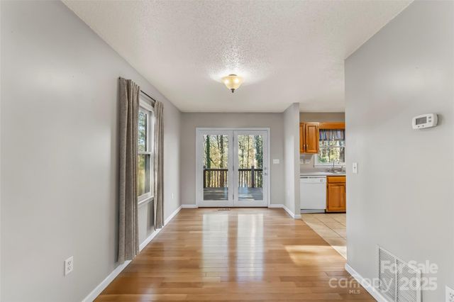 33 Ashwood Drive, Asheville, NC 28803