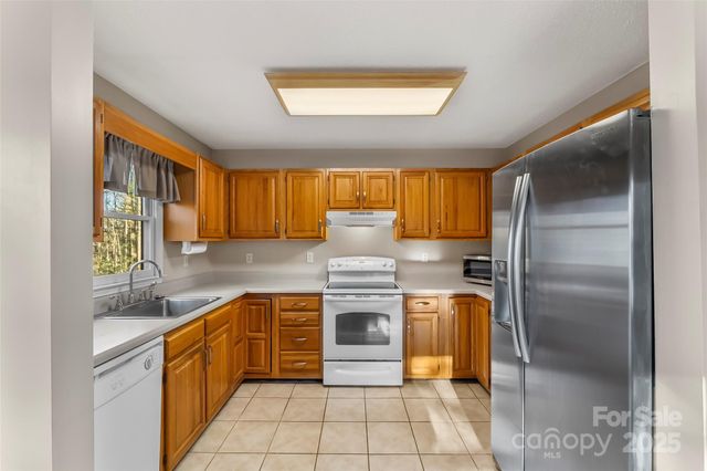 33 Ashwood Drive, Asheville, NC 28803