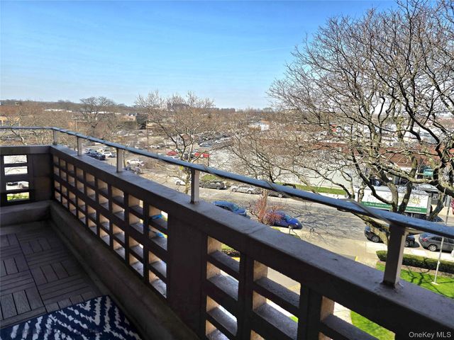 151-35 84th Street 4M, Howard Beach, NY 11414