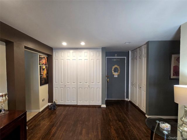 151-35 84th Street 4M, Howard Beach, NY 11414
