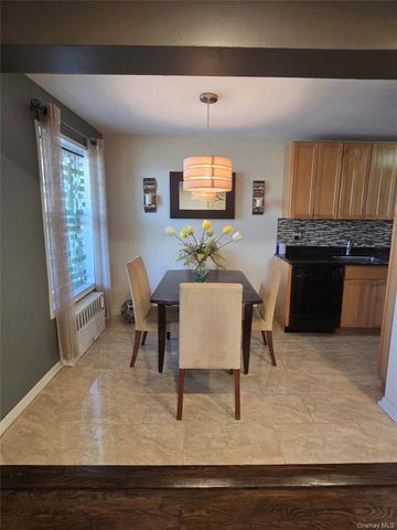 151-35 84th Street 4M, Howard Beach, NY 11414