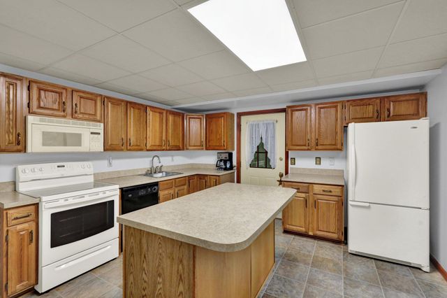 4 QUAIL RIDGE DR, Reading, PA 19607