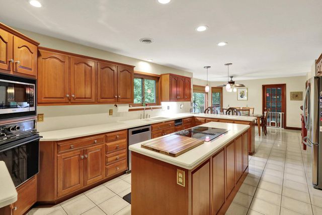 4 QUAIL RIDGE DR, Reading, PA 19607
