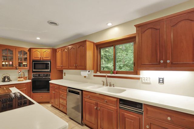 4 QUAIL RIDGE DR, Reading, PA 19607