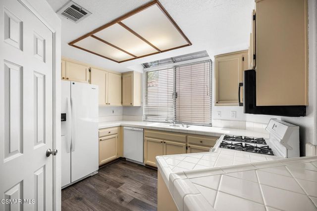 850 Vista Arriago, Camarillo, CA 93012