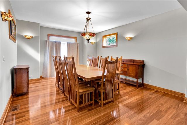 10952 Tanglewood Trails Drive, Yorkville, IL 60560