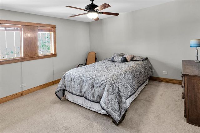 10952 Tanglewood Trails Drive, Yorkville, IL 60560