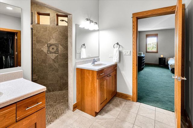 10952 Tanglewood Trails Drive, Yorkville, IL 60560