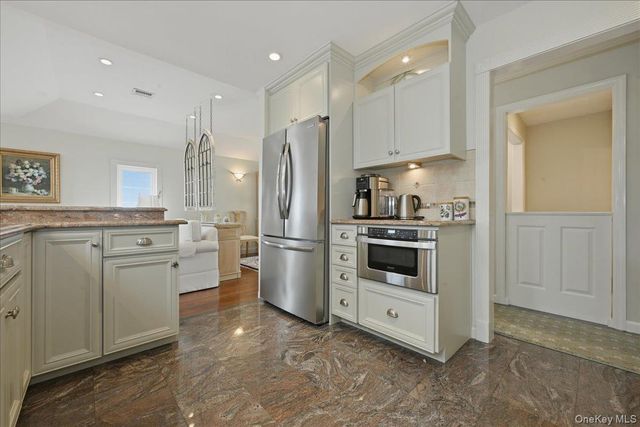 2953 Kinloch Road, Wantagh, NY 11793