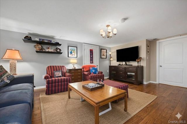 2953 Kinloch Road, Wantagh, NY 11793