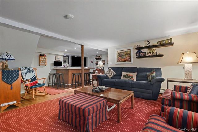 2953 Kinloch Road, Wantagh, NY 11793