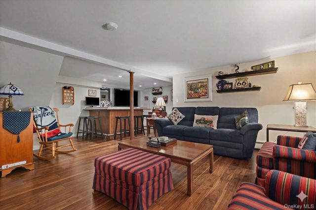 2953 Kinloch Road, Wantagh, NY 11793