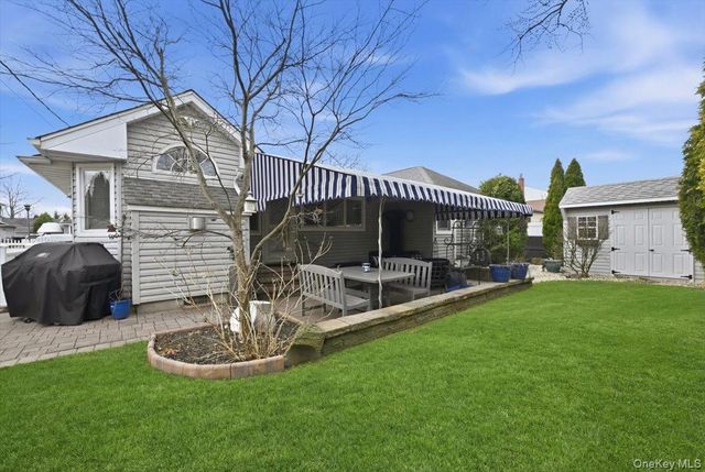 2953 Kinloch Road, Wantagh, NY 11793