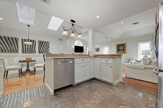 2953 Kinloch Road, Wantagh, NY 11793