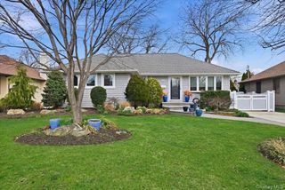 2953 Kinloch Road, Wantagh, NY 11793