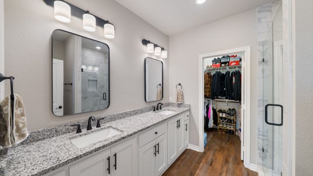 301 Paschall Boulevard, Mabank, TX 75147