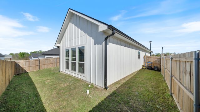 301 Paschall Boulevard, Mabank, TX 75147