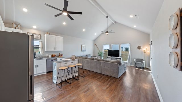 301 Paschall Boulevard, Mabank, TX 75147