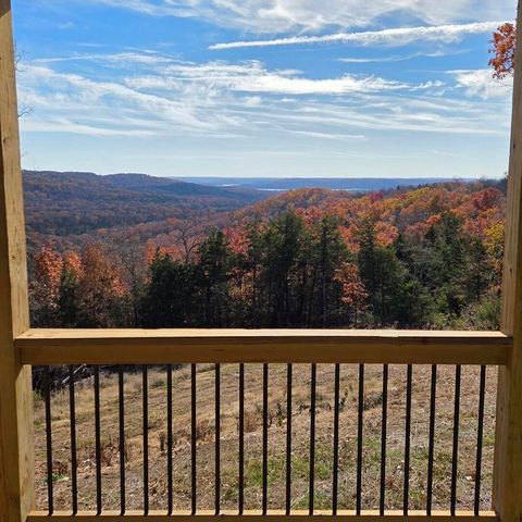 157 Rollin Pt, Branson West, MO 65737