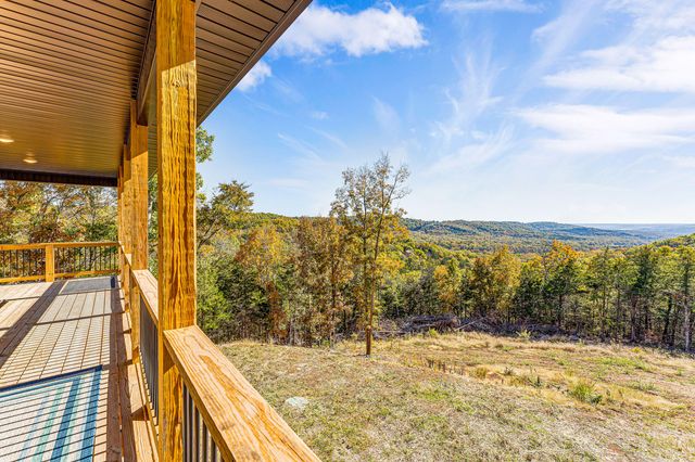 157 Rollin Pt, Branson West, MO 65737