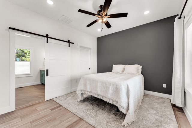 157 Rollin Pt, Branson West, MO 65737