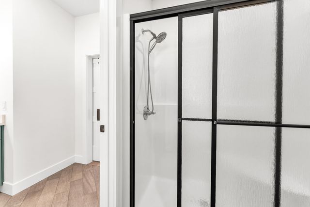 157 Rollin Pt, Branson West, MO 65737