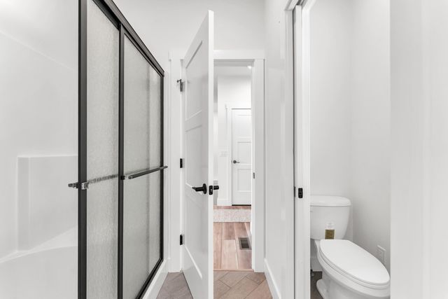 157 Rollin Pt, Branson West, MO 65737