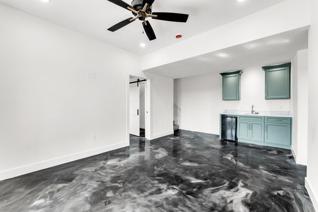 157 Rollin Pt, Branson West, MO 65737