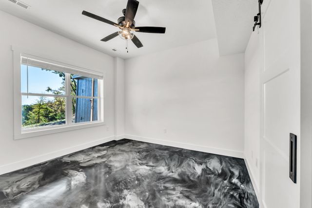 157 Rollin Pt, Branson West, MO 65737