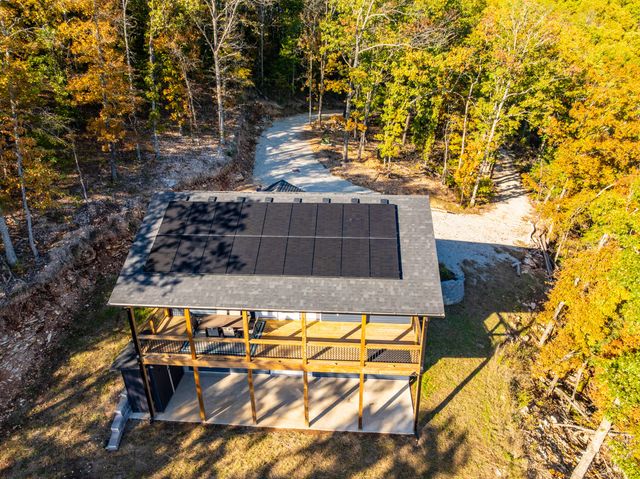 157 Rollin Pt, Branson West, MO 65737