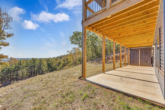 157 Rollin Pt, Branson West, MO 65737