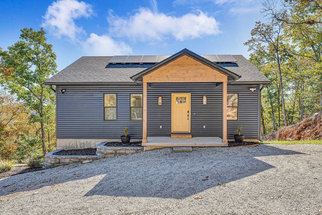 157 Rollin Pt, Branson West, MO 65737