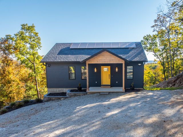 157 Rollin Pt, Branson West, MO 65737