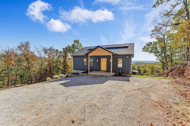 157 Rollin Pt, Branson West, MO 65737