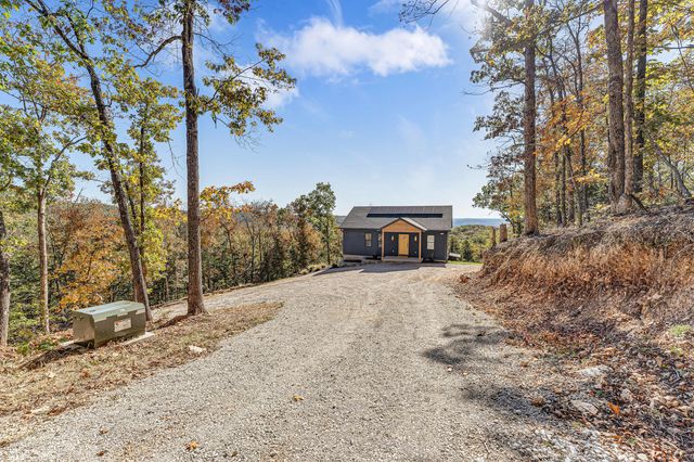 157 Rollin Pt, Branson West, MO 65737