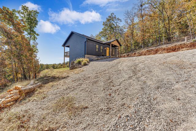 157 Rollin Pt, Branson West, MO 65737