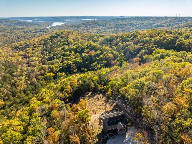 157 Rollin Pt, Branson West, MO 65737