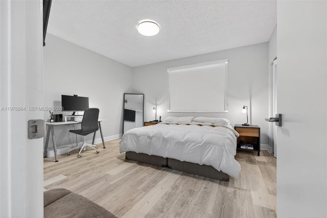 1594 Barcelona Way 5-18, Weston, FL 33327