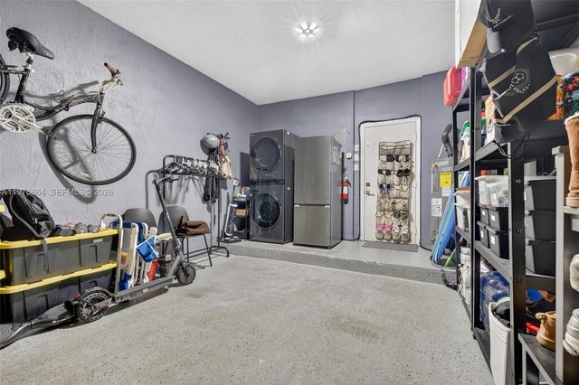 1594 Barcelona Way 5-18, Weston, FL 33327