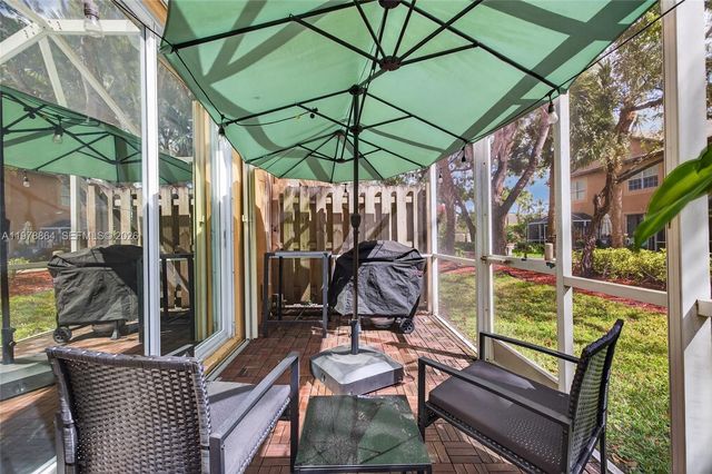 1594 Barcelona Way 5-18, Weston, FL 33327