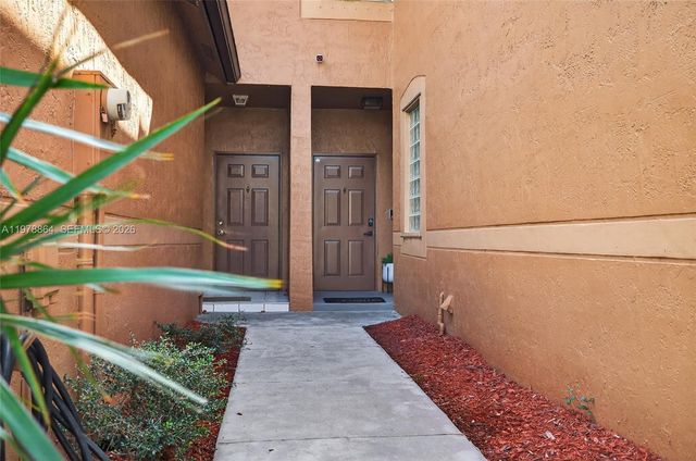 1594 Barcelona Way 5-18, Weston, FL 33327