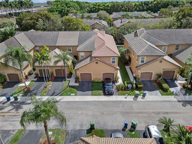 1594 Barcelona Way 5-18, Weston, FL 33327