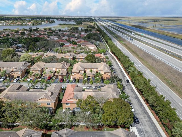 1594 Barcelona Way 5-18, Weston, FL 33327