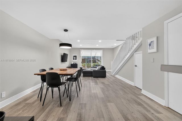 1594 Barcelona Way 5-18, Weston, FL 33327