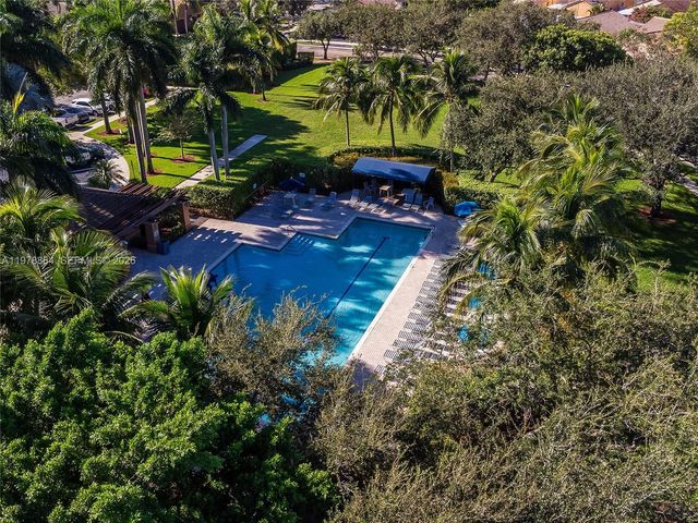 1594 Barcelona Way 5-18, Weston, FL 33327