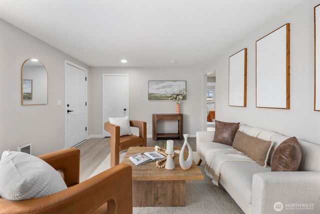 8826 S Sheridan Avenue, Tacoma, WA 98444